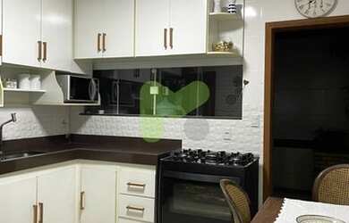 Imagem: Casa tríplex para locação, 03 Quartos sendo 01 Suíte, 02