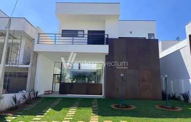 Imagem: A casa em condomínio possui 4 Dormitórios, 5 Banheiros, 3