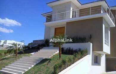 Imagem: A casa em condomínio possui 5 Dormitórios, 5 Banheiros, 5