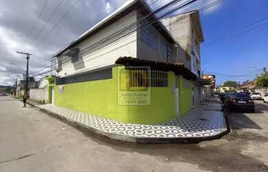 Imagem: A casa possui 3 Dormitórios, 2 Banheiros, 1 Vaga na garagem