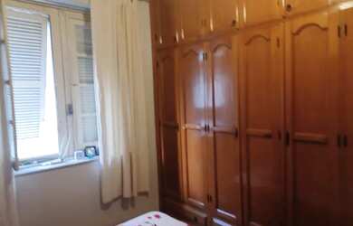 Imagem: A casa possui 2 Dormitórios, 2 Banheiros, 1 Vaga na garagem