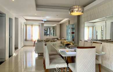 Imagem: A casa em condomínio possui 5 Dormitórios, 5 Banheiros, 2