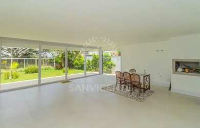 Imagem: O apartamento possui 3 Dormitórios, 4 Banheiros, 4 Vagas na