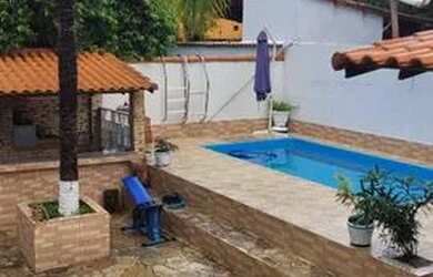 Imagem: A casa possui 1 Dormitório, 1 Banheiro, 2 Vagas na garagem