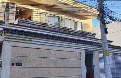 Imagem: A casa em condomínio possui 3 Dormitórios, 3 Banheiros, 3