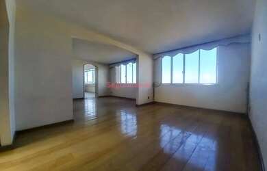 Imagem: O apartamento possui 4 Dormitórios, 5 Banheiros, 1 Vaga na