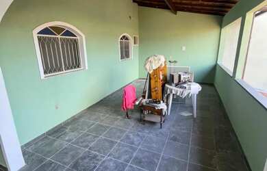 Imagem 2: Alugo casa. Varanda, 1 Banheiroe1 Dormitório