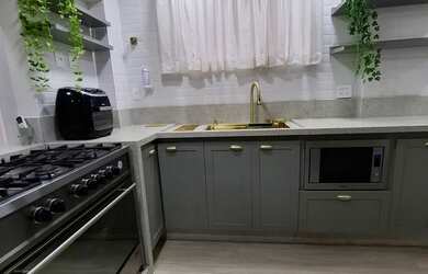 Imagem 9: Gonzaga- Frente, 3 dormitórios AE, 3 suites, dep empregada, garagem