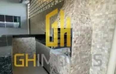 Imagem: A casa possui 3 Dormitórios, 2 Banheiros, 3 Vagas na garagem