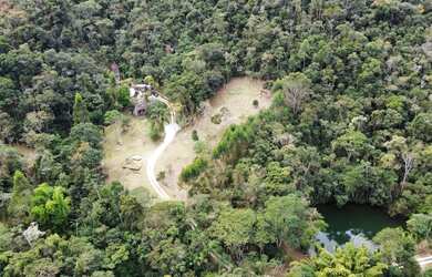 Imagem 8: Incrivel propriedade em ITAIPAVA cachoeira c água potável e piscina...