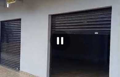 Imagem: A casa possui 2 Dormitórios e 2 Banheiros e está localizado