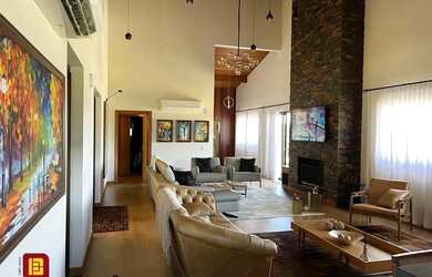 Imagem: A casa em condomínio possui 3 Dormitórios, 5 Banheiros, 5