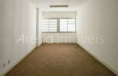 Imagem: O depósito possui 38m² de Área e está localizado em Centro