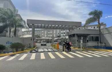 Imagem: O apartamento possui 2 Dormitórios, 1 Banheiro, 1 Vaga na garagem