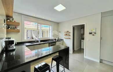 Imagem 8: CASA 4 QUARTOS COM 4 VAGAS