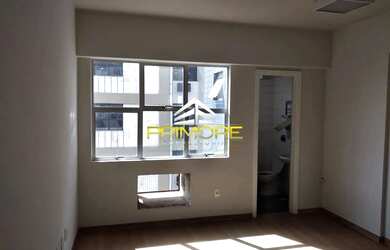 Imagem: O depósito possui 1 Vaga na garagem e 35m² de Área e está