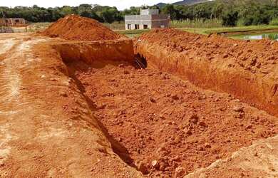 Imagem: A fazenda possui 3.000m² de Área, Imóvel novo e está localizado