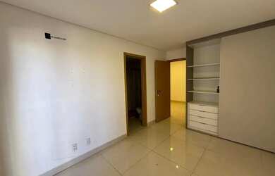Imagem 15: Apartamento para aluguel possui 221 metros quadrados com 4 quartos