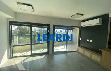 Imagem: O apartamento possui 1 Dormitório, 2 Banheiros, 1 Vaga na garagem