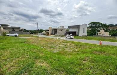 Imagem: O terreno possui 427m² de Área, Imóvel novo e está localizado