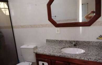 Imagem: A casa possui 2 Dormitórios, 1 Banheiro, 106m² de Área e