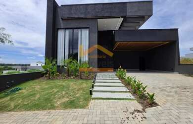 Imagem: A casa em condomínio possui 3 Dormitórios, 4 Banheiros, 4