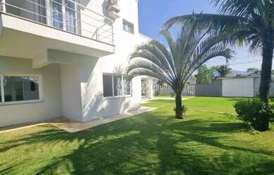 Imagem 3: Sobrado alto padrão, Praia das Palmeiras 2 minutos da praia