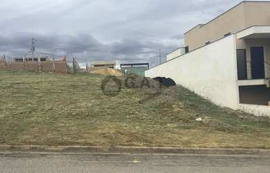 Imagem: O terreno possui 360m² de Área, Imóvel novo e está localizado