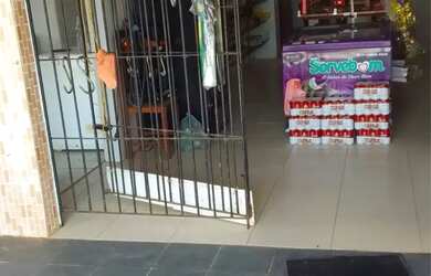 Imagem: O depósito possui 2 Vagas na garagem, 50m² de Área e está