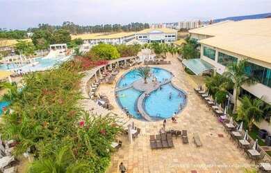 Imagem: O apartamento possui 1 Dormitório, Acomodam 5 pessoas, 1 Vaga