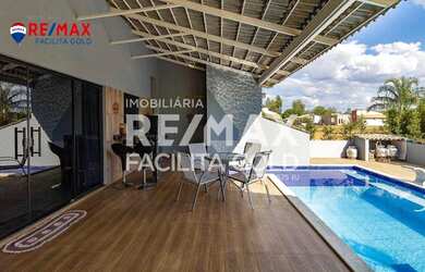 Imagem: A casa em condomínio possui 3 Dormitórios, 1 Banheiro, 2 Vagas