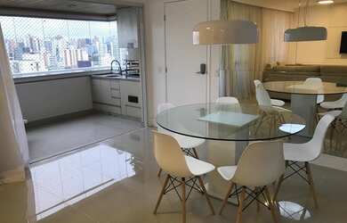 Imagem: O apartamento possui 3 Dormitórios, 5 Banheiros, 3 Vagas na