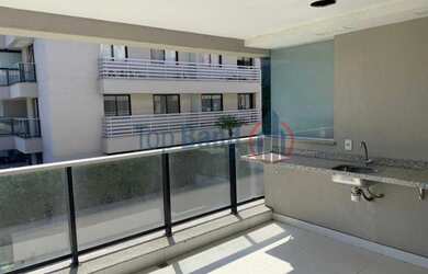 Imagem: O apartamento possui 3 Dormitórios, 1 Banheiro, 2 Vagas na