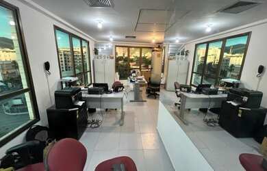 Imagem: O depósito possui 1 Vaga na garagem, 30m² de Área e está