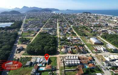 Imagem 3: Casa ao Lado da Av. Paraná com Terreno de Fundos