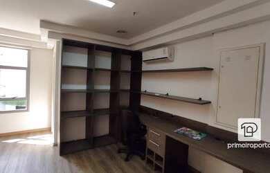 Imagem: O depósito possui 5 Vagas na garagem, 277m² de Área e está