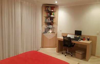 Imagem 10: Sobrado de Alto Padrão para Venda com Piscina no Alto de Santana