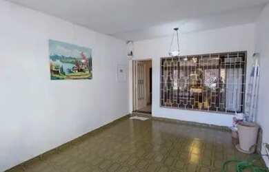 Imagem: A casa possui 3 Dormitórios, 4 Banheiros, 1 Vaga na garagem