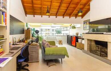 Imagem: A casa em condomínio possui 3 Dormitórios, 2 Banheiros, 2