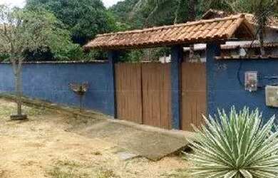 Imagem: A casa possui 3 Dormitórios, 2 Banheiros, 169m² de Área e