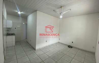 Imagem: A casa possui 1 Dormitório, 1 Banheiro, 1 Vaga na garagem e