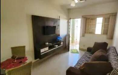 Imagem: A casa possui 1 Dormitório, 1 Banheiro, 70m² de Área e está