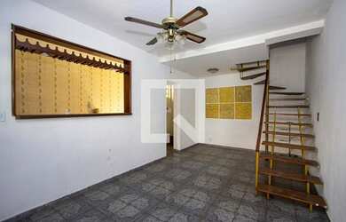 Imagem: A casa em condomínio possui 2 Dormitórios, 2 Banheiros, 54m²