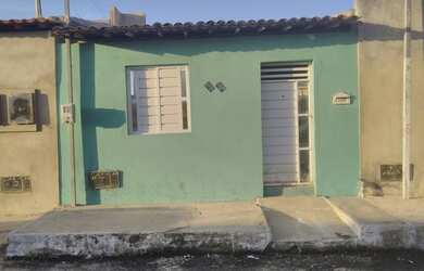 Imagem 2: Oportunidade Casa 2/4 no Albano Franco