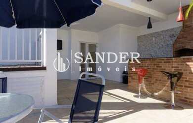 Imagem: O apartamento na cobertura possui 2 Dormitórios, 1 Banheiro