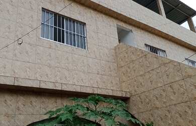 Imagem: A casa possui 2 Dormitórios, 1 Banheiro, 1 Vaga na garagem