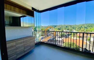 Imagem: O apartamento possui 3 Dormitórios, 2 Banheiros, 2 Vagas na