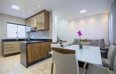 Imagem: A casa em condomínio possui 3 Dormitórios, 3 Banheiros, 1