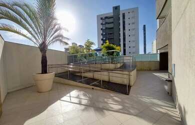 Imagem 14: Viva em um maravilhoso apartamento com vista mar na melhor localização...