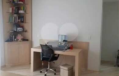 Imagem 11: Sobrado de Alto Padrão para Venda com Piscina no Alto de Santana